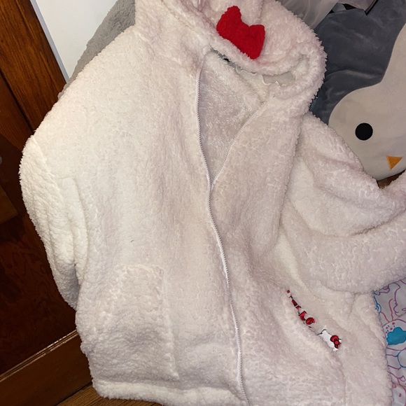 Hello kitty sweater - Picture 3 of 5